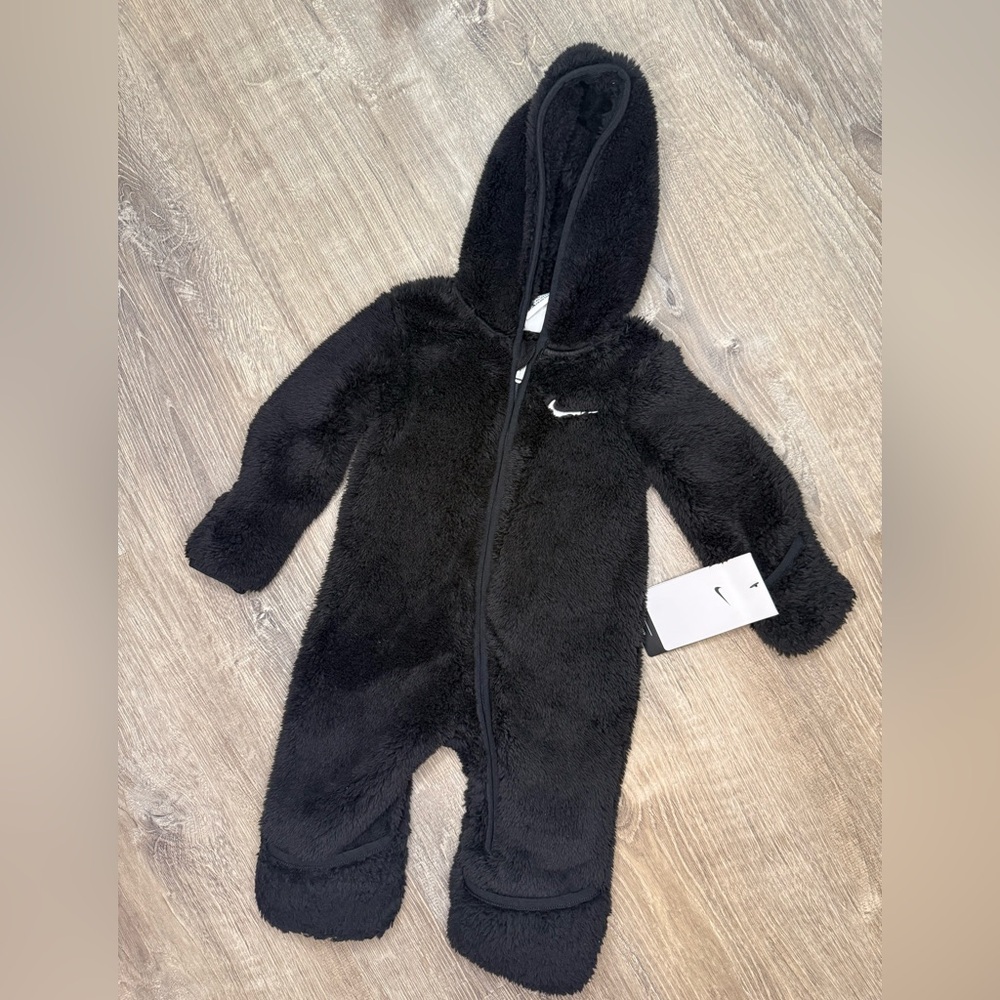NWT Nike Hooded Sherpa Coverall Black 6M